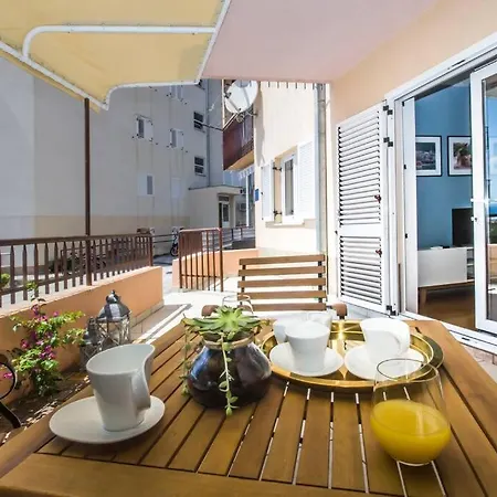 Charming One-bedroom Apartment, Old Town Located * Makarska